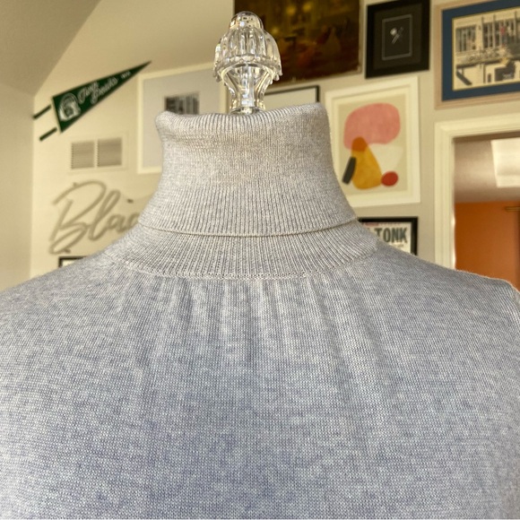 Ann Taylor Grey Pullover Turtleneck Knit Sweater 100% Merino Wool Women's Small - Picture 3 of 5
